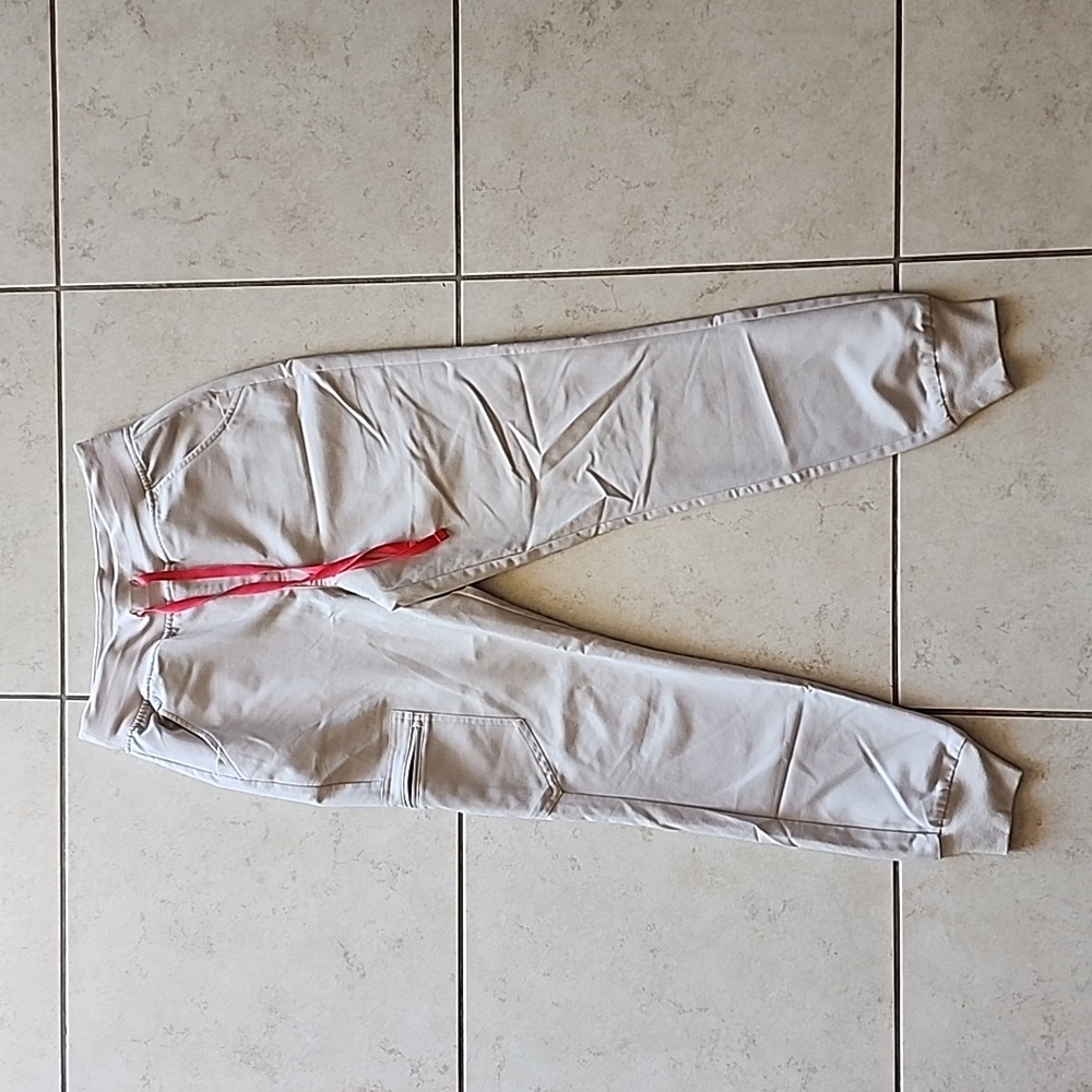 Figs high waisted Zamora Bone small scrub joggers